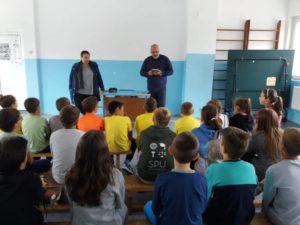 43626677_268036780516970_4853938726725746688_n